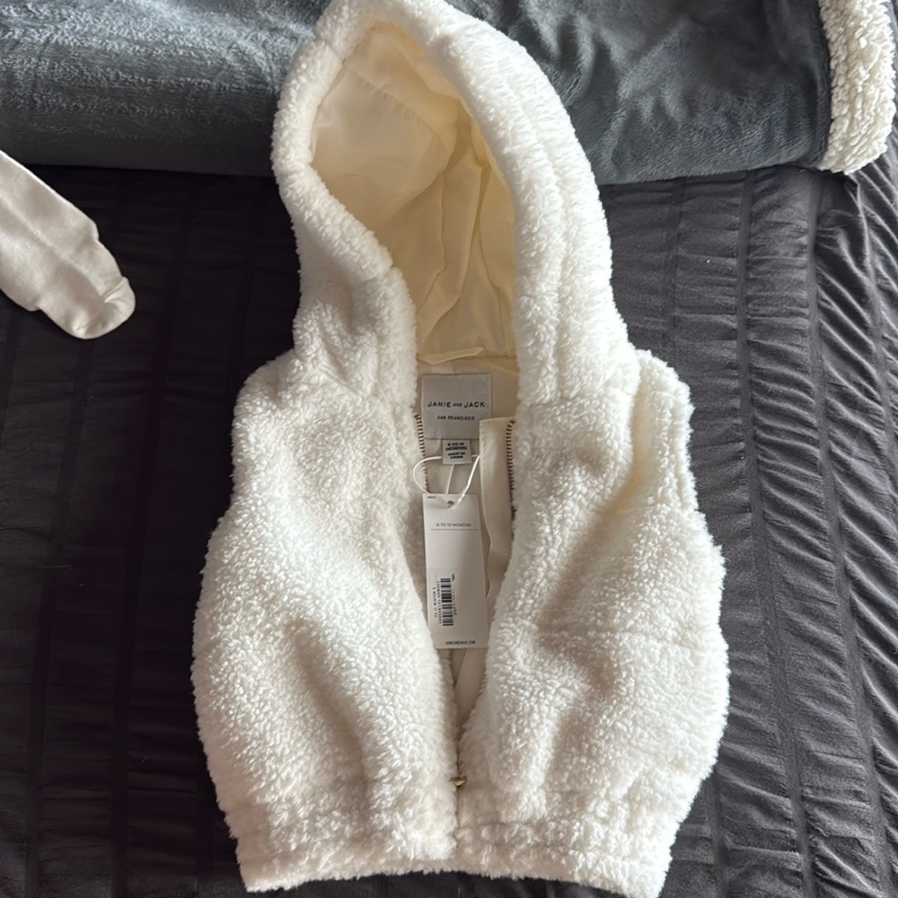 Janie & Jack vest NWT